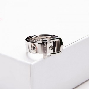 Fajne pierścienie metalowe